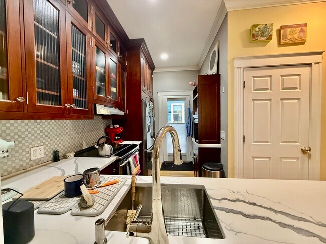 Photo - 381 Huron Ave Unidad A