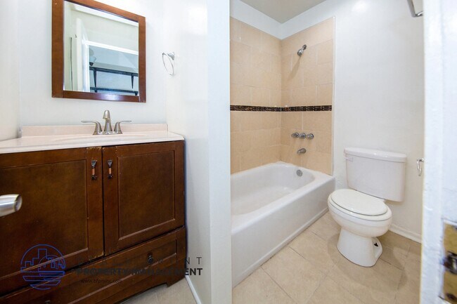 Photo - 463 Hartford Ave Unidad 108