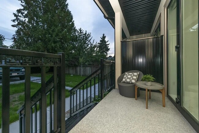 Photo - 2034 42nd Av W