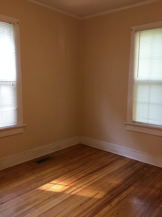 448 Willowbrook Ave