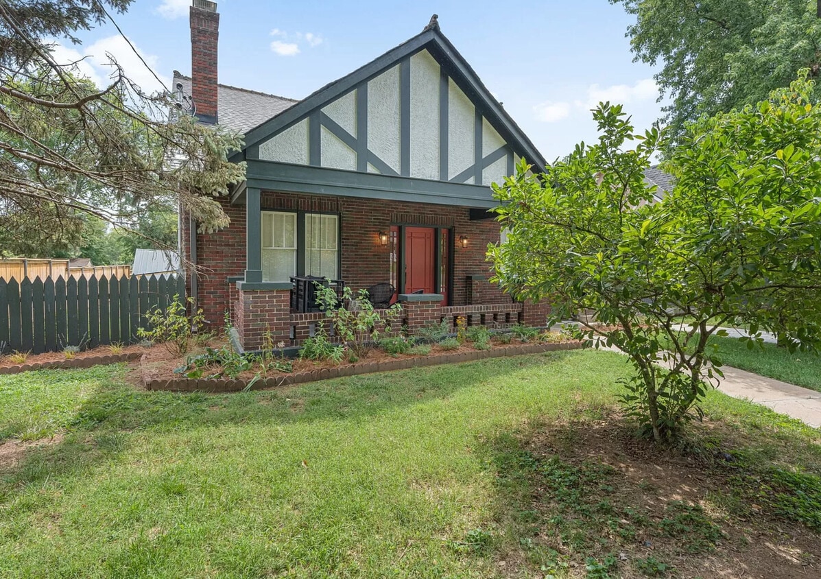 Photo - 1002 Fairwin Ave (Nashville, TN)