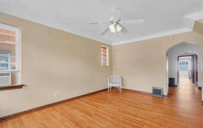 Photo - 3718 Chippewa St Unidad B1F