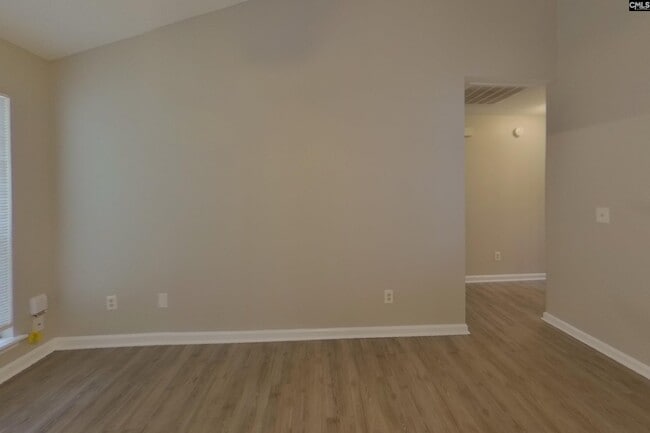 Photo - 424 Forest Grove Cir