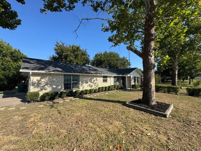 601 Nola Ruth Blvd
