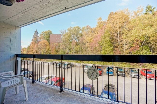 Photo - 652 MacDonald Ave Unit 209