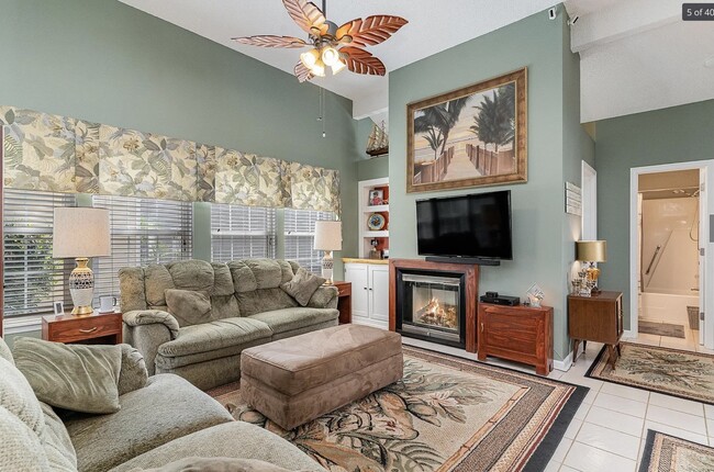 Photo - 203 Lyons Cove Dr