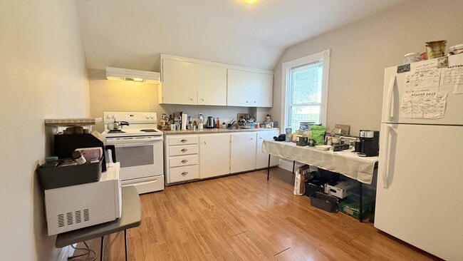 Building Photo - 91 Becher St