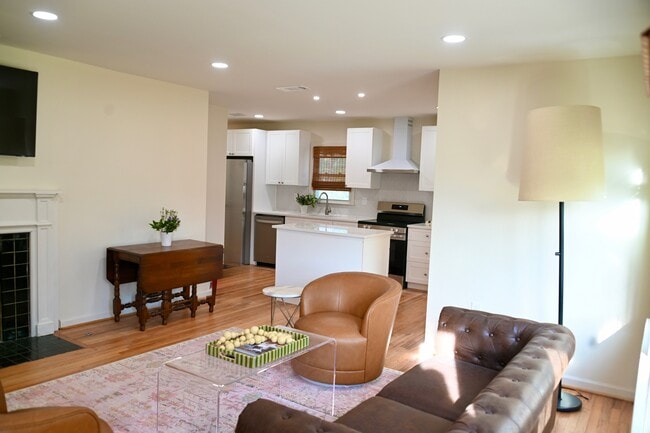 Photo - 4448 6th Ave S