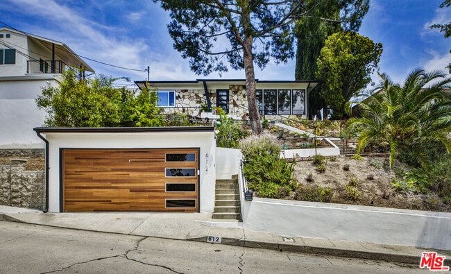 Photo - 612 Luton Dr House