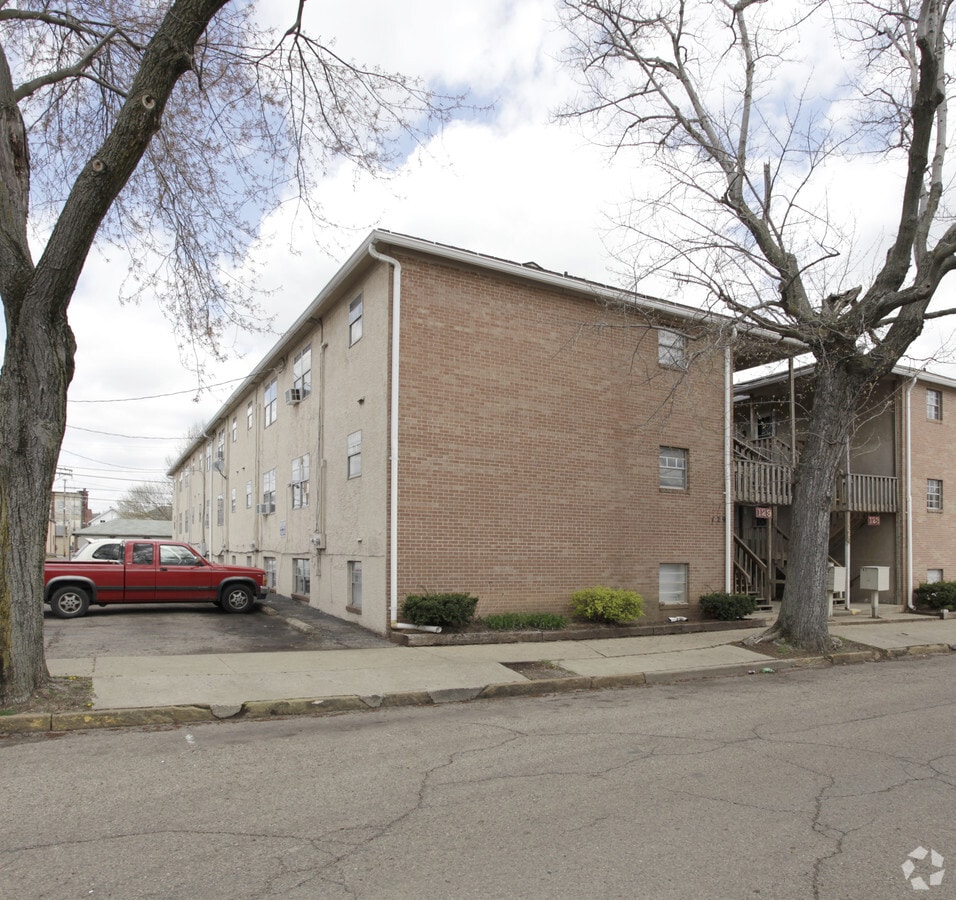 Photo - 129 W Walnut St