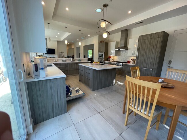 Photo - 215 Loucks Ave