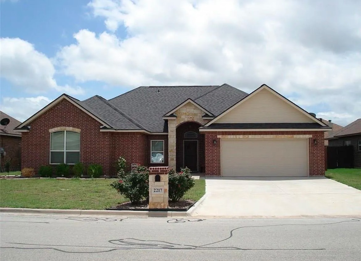 Photo - 2217 Bunker Hill Dr
