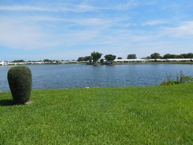 Photo - 1116 Lake Ter Unit 214