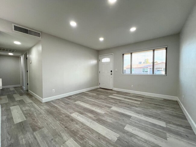 Photo - REMODELED 3 BEDROOM PLUS BONUS ROOM/BEDROOM. GREAT BACKYARD