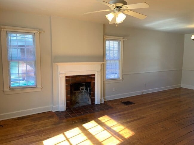 Photo - Duplex located close to UK, Downtown or St Joe Hospital   20260716