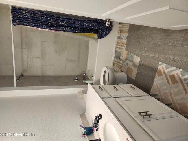 Photo - 607 Lake Sinclair St