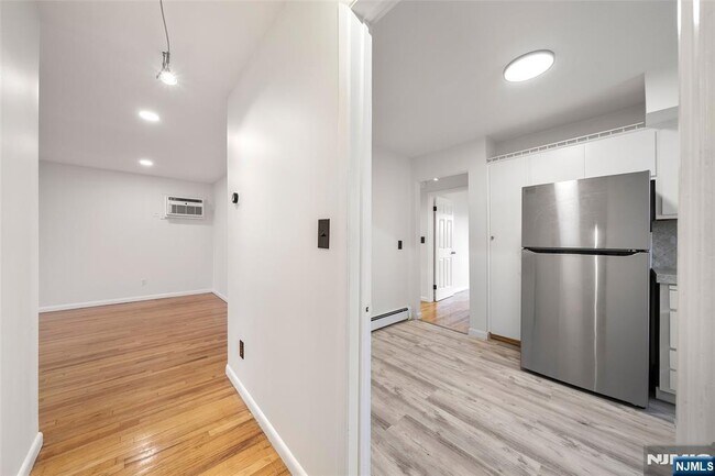 Photo - 209 8th St Unidad 2