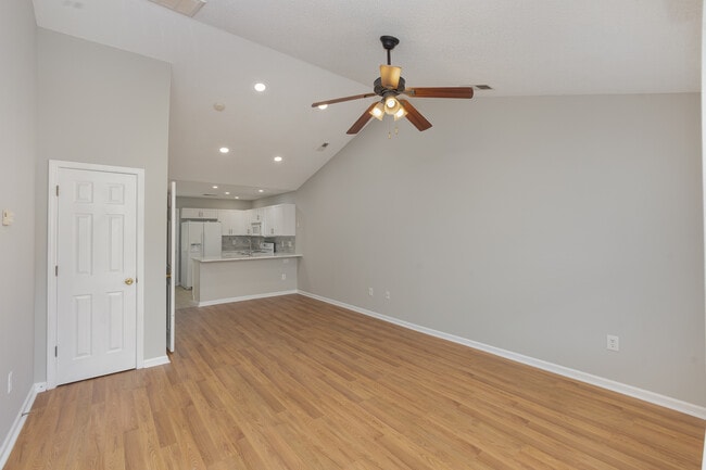 Photo - 1578 Tiana Way