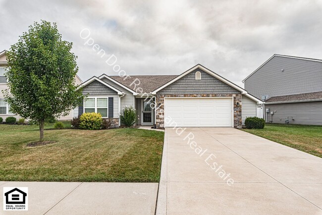 Building Photo - 3 bedroom home now available $500 off first months rent!