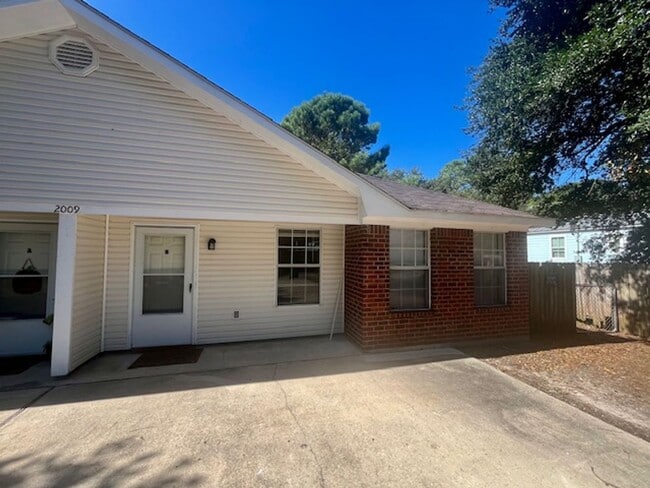 Photo - 2009 S 8th St Unit Apt  B