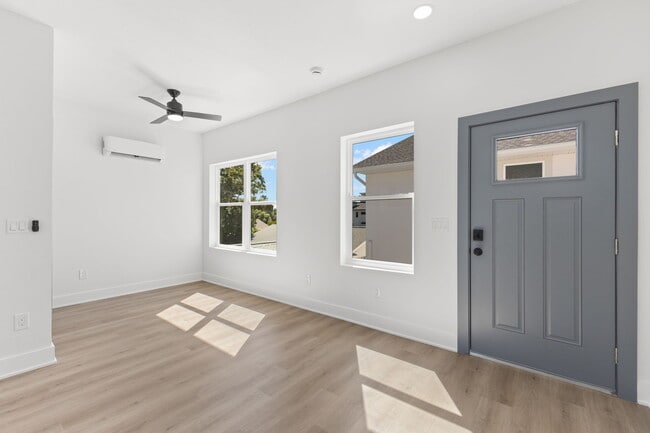 Photo - 2523 13th Ave N