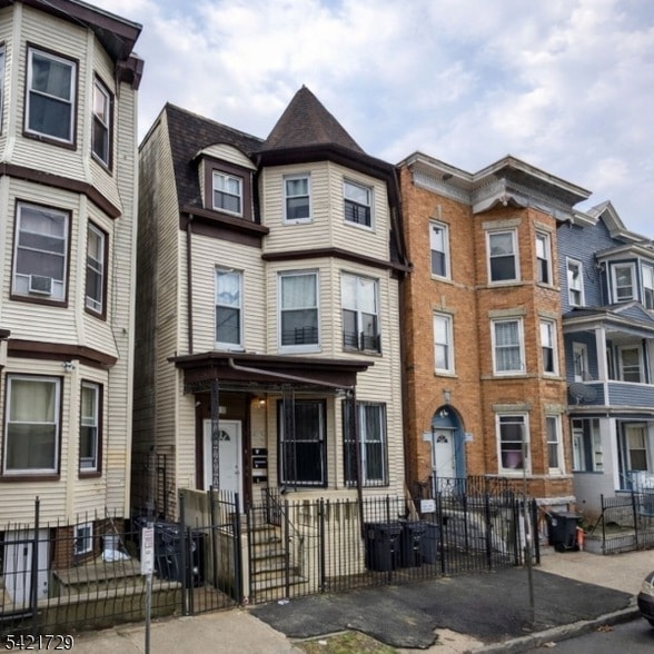 Building Photo - 139 Clifton Ave Unit 1
