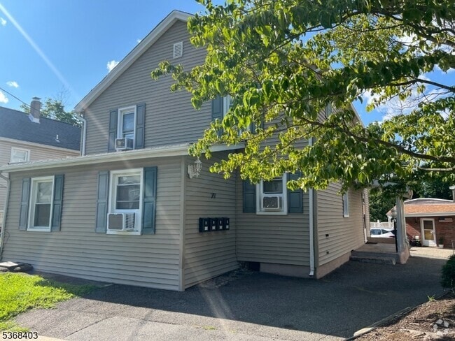 Building Photo - 79 Lower Notch Rd Unit 1 Rental
