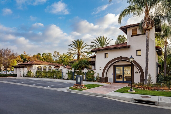 Photo - Laurel Canyon Apartment Homes