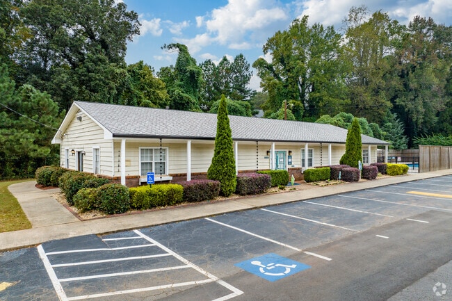 Leasing Office