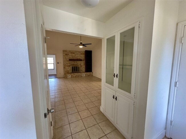 Photo - 2110 Meadow Brook Dr