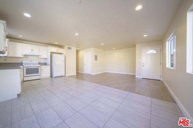 Photo - 6514 Brynhurst Ave