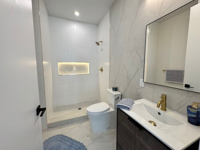 Photo - 19 Livingston St