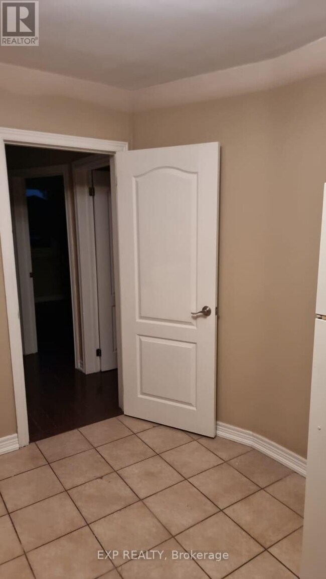 Photo - 841 Runnymede Rd