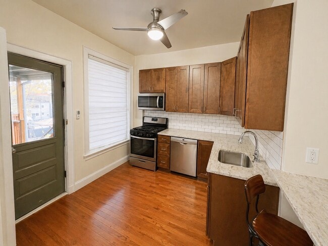 Photo - 2502 N Kedzie Blvd Unit 1