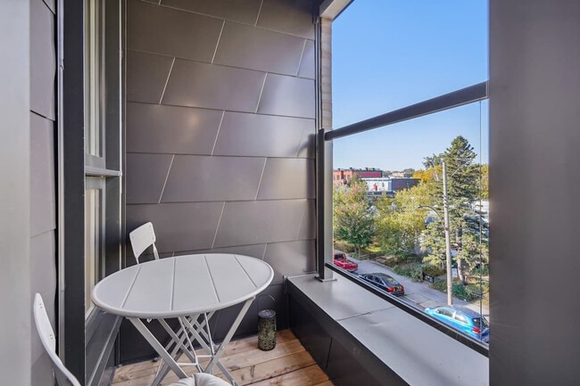 Photo - 2110 Rue Bercy Unit SI FL3-ID1543083P
