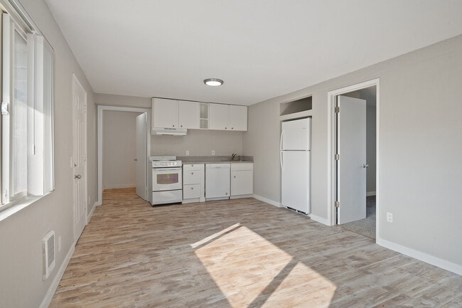 Building Photo - Cedar Mill Apartments