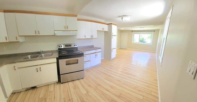 Photo - 82 Hindley Ave