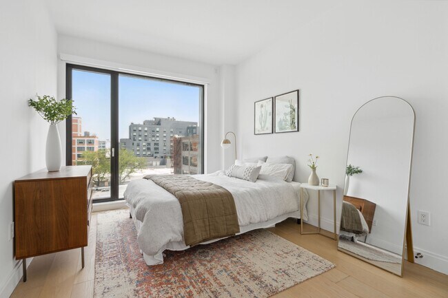 Photo - 37-14-37-34 34th St