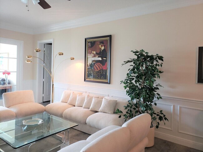 Photo - 20 Harbour Isle Dr W Unit 305