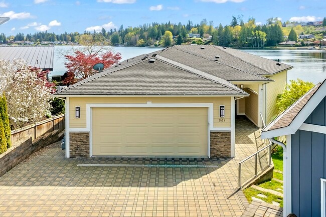 Photo - 1619 Vernon Rd