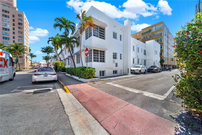 Photo - 610 8th St Unit 102R