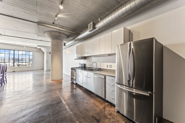 Photo - 1855 Industrial St Unit 413