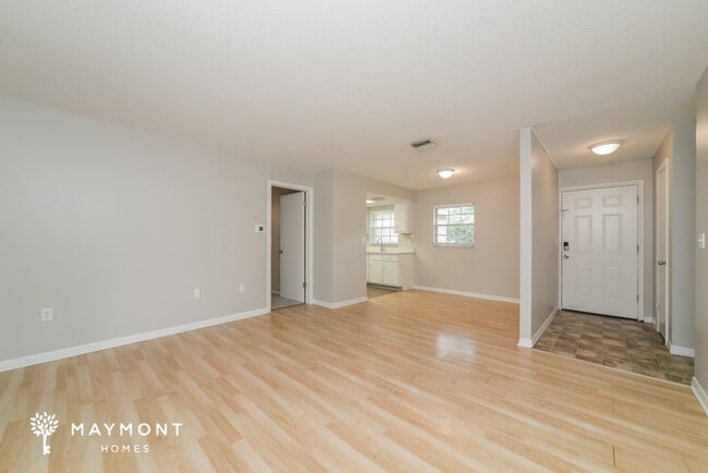 Photo - 4750 Kempston Dr