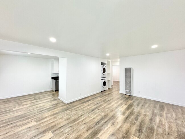 Photo - 4132 W 118th St Unit L