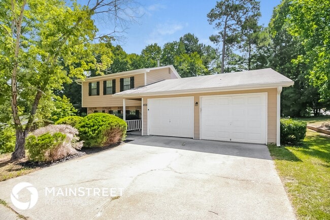 Photo - 1005 Lombardy Way