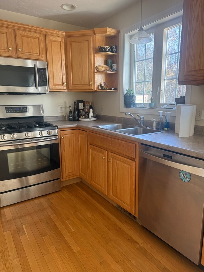 Photo - 35 Fredonian St Unit G