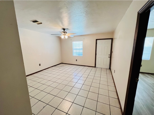 Photo - 1603 NW 16th Ct Unit 1605