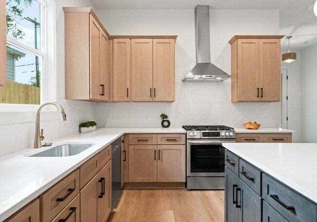 Photo - 2413 Pruitt St