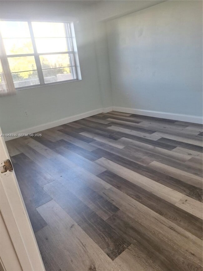 Photo - 201 180th Dr Unidad 205