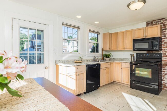 Photo - 77 Porpoise Way